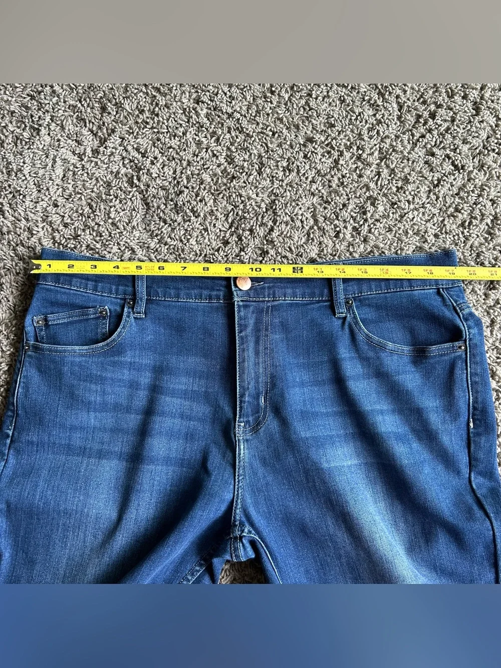 Mugsy Jeans Mens 38x32 Wash Blue Kinzies Straight Fit Stretch Performance Denim
